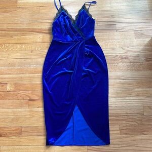 asos blue velvet dress ASOS Blue Velvet Long Sleeve Belted Maxi Dress 6